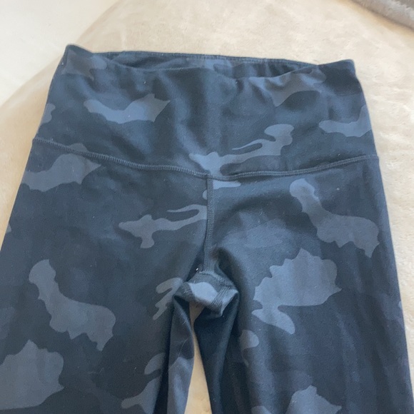 ❌❎ not for sale❎❌ 3pair of yogapants and Capri! Free gift 🎁 - Picture 10 of 11